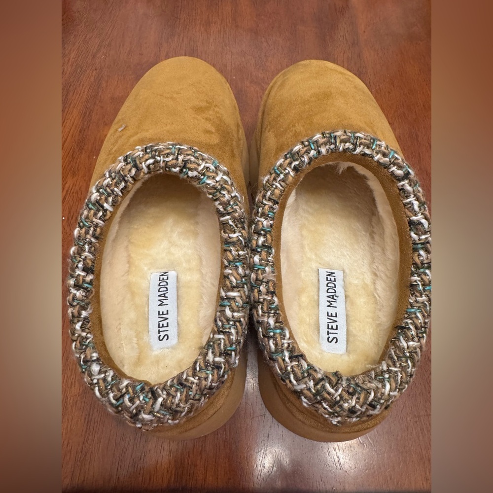 Steve Madden Tan Slippers with Braided Trim
